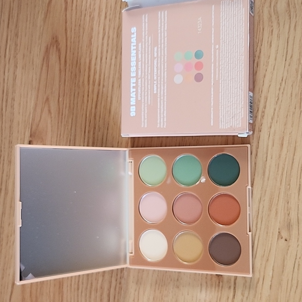 MORPHE 9B Matte Essentials Artistry Palette
